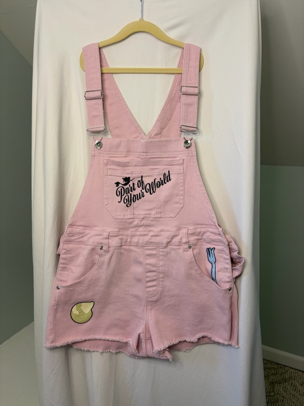 Disney’s Little Mermaid Light Pink Overall Shorts size large